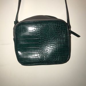Urban outfitters green crossbody bag